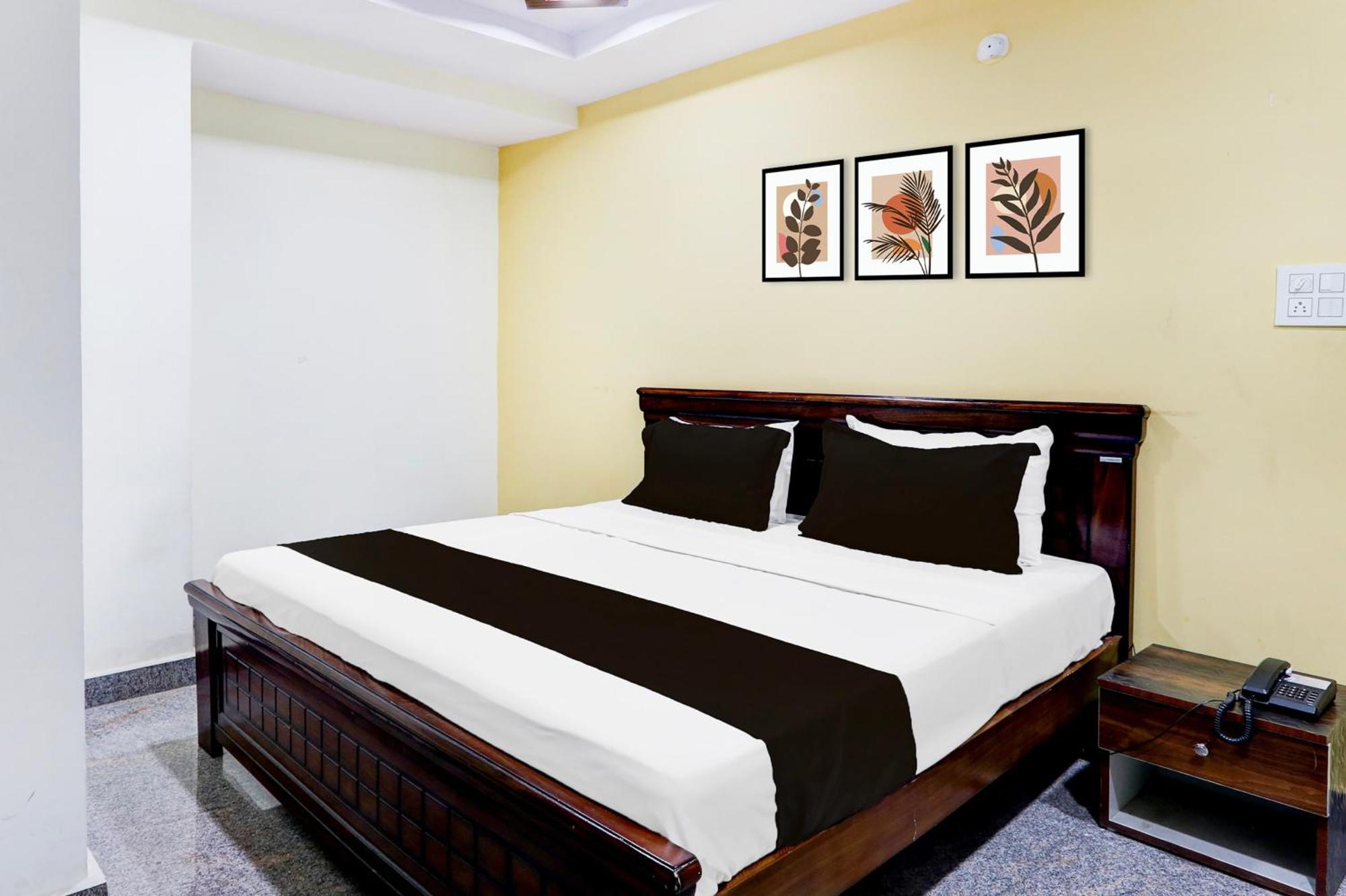 היידראבד Hotel O Anoos Minarva מראה חיצוני תמונה